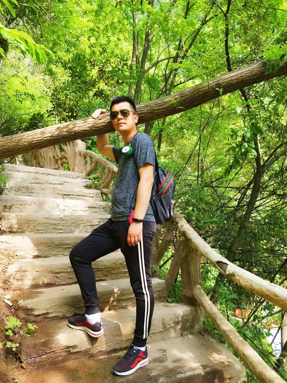 uri_mr1525077252784_mh1525077263850