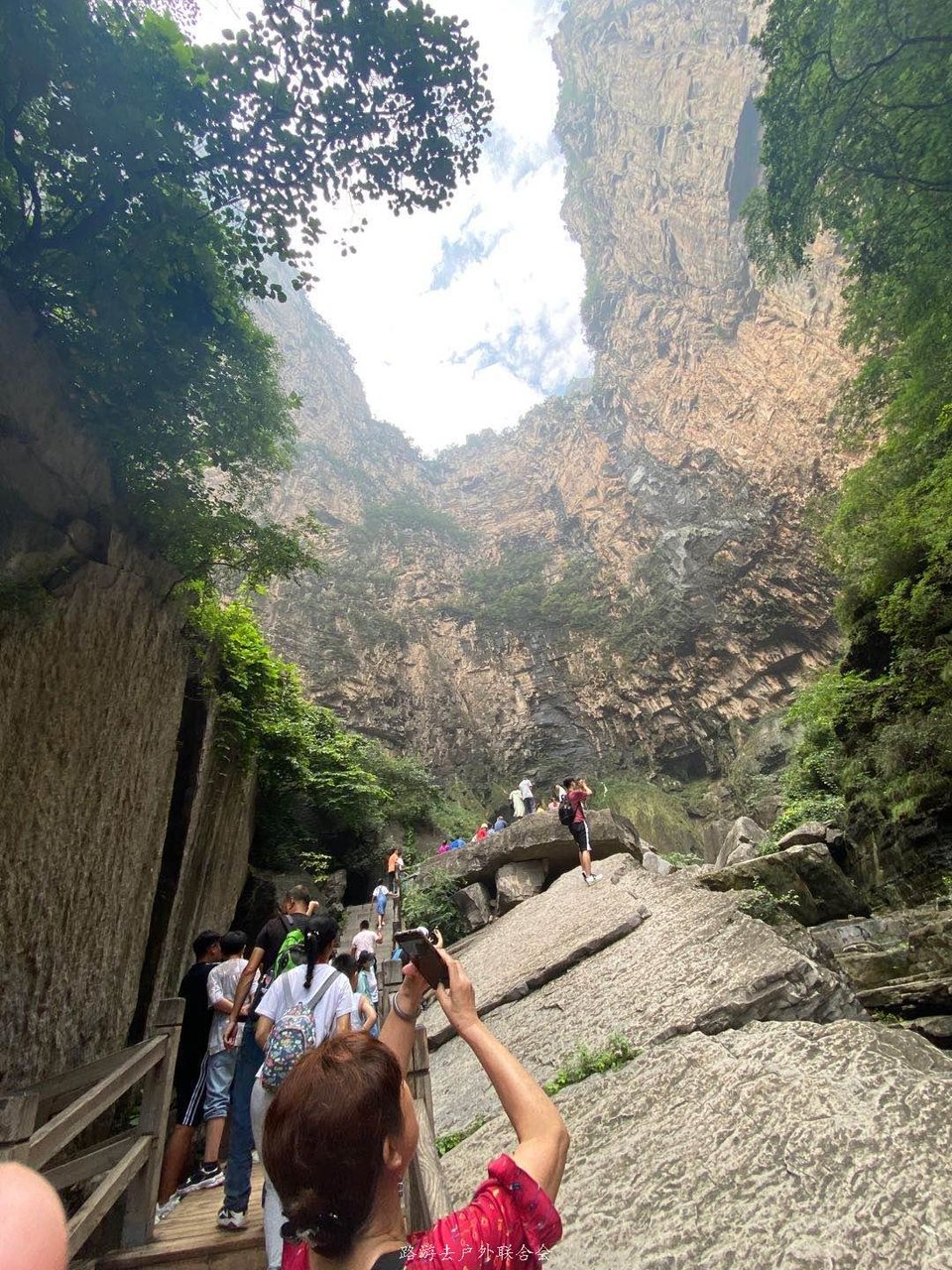 -6T1s_gBhXIX7LyIPE590tOyClJuJ0ocNGtnav9a34lVjlyREMJQST9RseR8gJs3