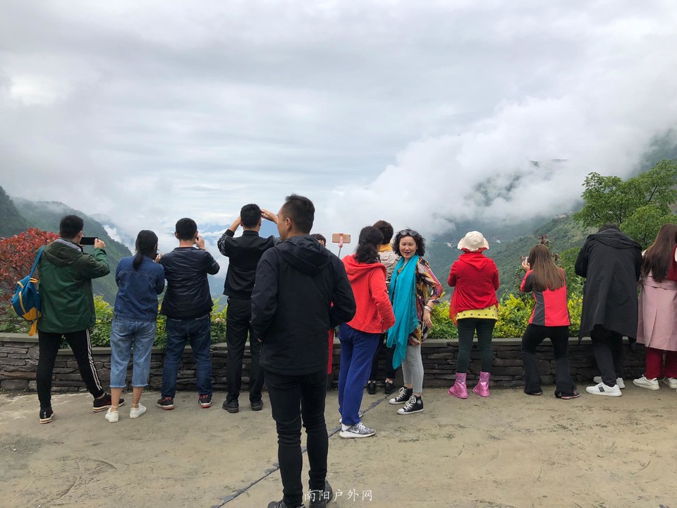 7604BDB9-BD46-4EF1-A955-46C927079983