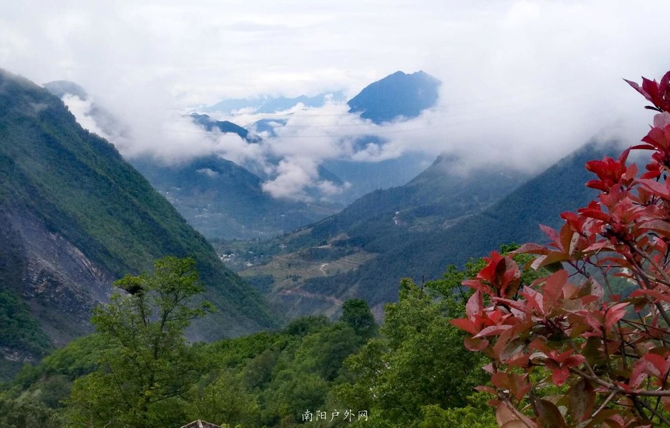 A19562AE-5C84-48D0-A9E1-584BF9168D2C