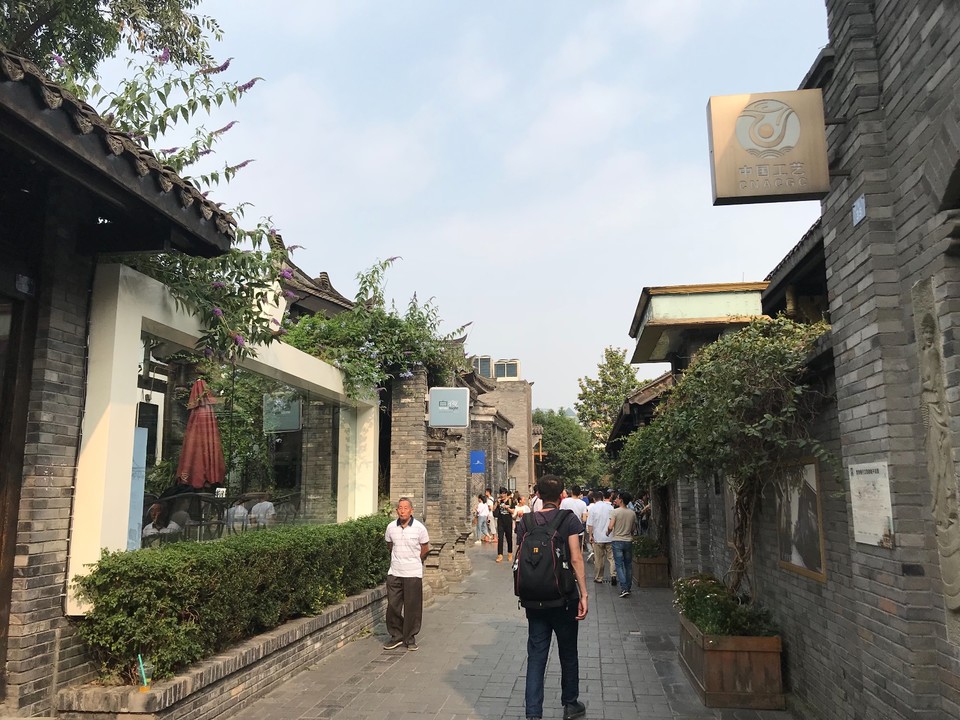 E448B2EF-01A9-4CD4-B9DF-765A1A31D67F