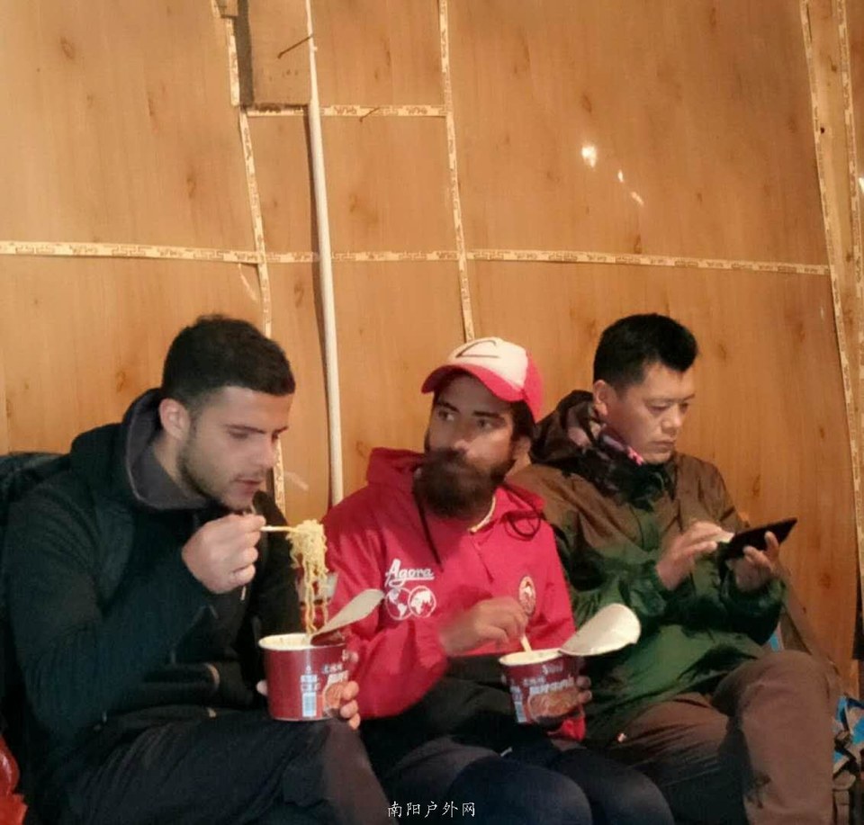 GPT-xaiSXu4ZBypyxmcP-aC-2GekLR1l9_XznX_ttGzjC6KsQvDO8XJzwT71YbnN