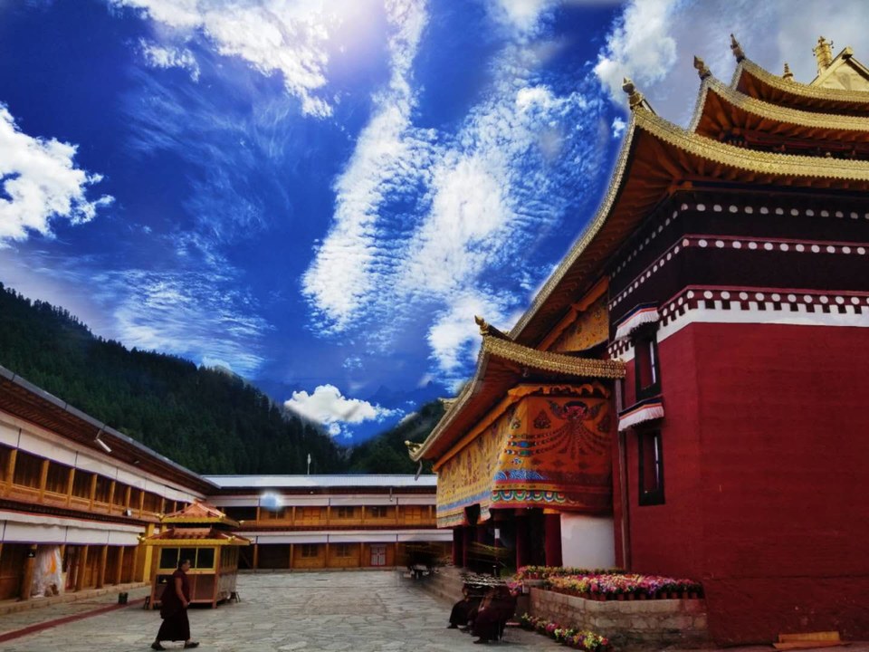 UMRnEu5-gxQ5-tCxiU5DcDFBVvuL2mEewNxvyc1Er8RcY_qe-JvqrgvhdM2RNqlQ