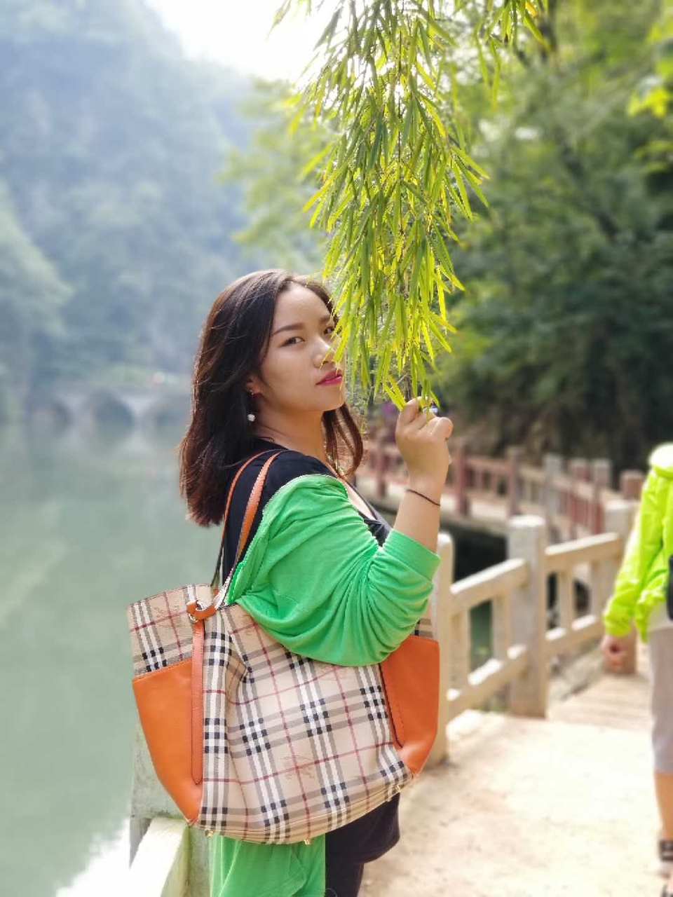 KrO-qVgYffRFrRD7vc1gopsvGwHBLhULxlXwmCTbjCwKETb2Pdk0NmOI5igG0dSP