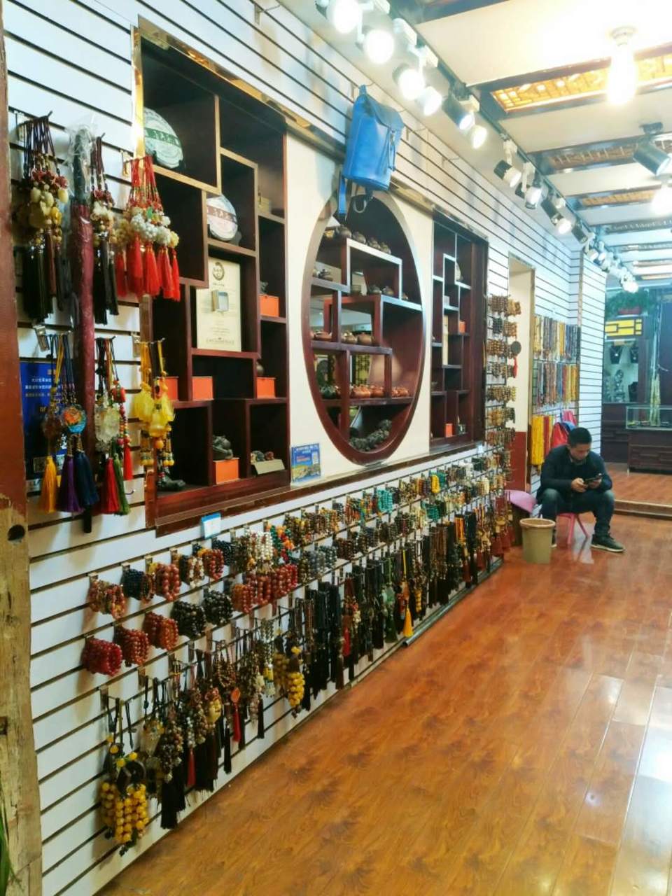 KIDK_AUXe3KRFYk4Qt-ChpHhXrKkEa7qo63agZCDVG2VVlVIAfJLVti0YXbNEfSB