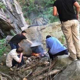 42C0A5F9-FD7B-46F5-B334-6D79E1AEAE5F