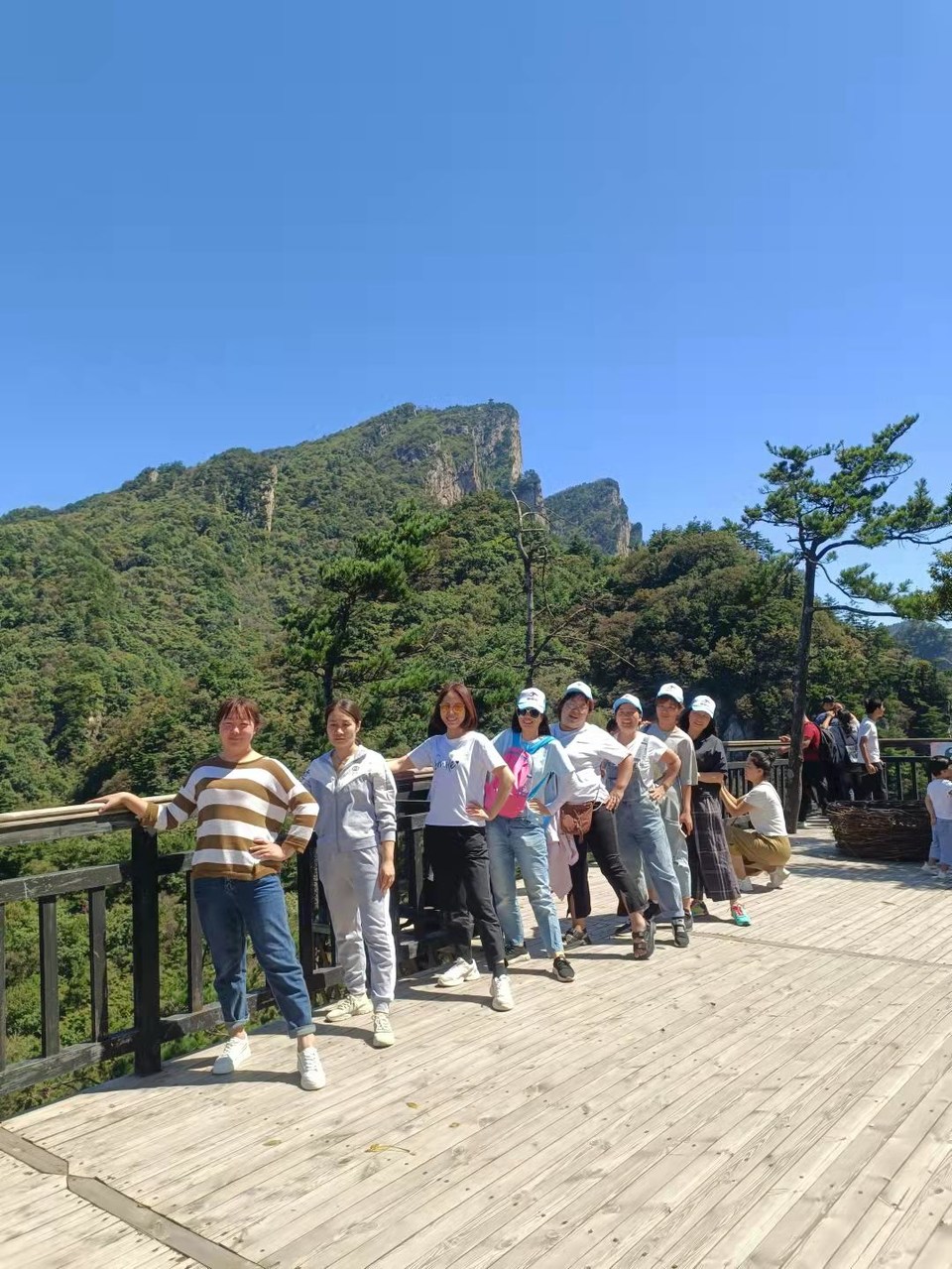 E63BSTKh16CUqz0sBUTTuPNPDA_Jz4G_akvZBBapJjqcpSvA1CKC_mOom3b1OWvw