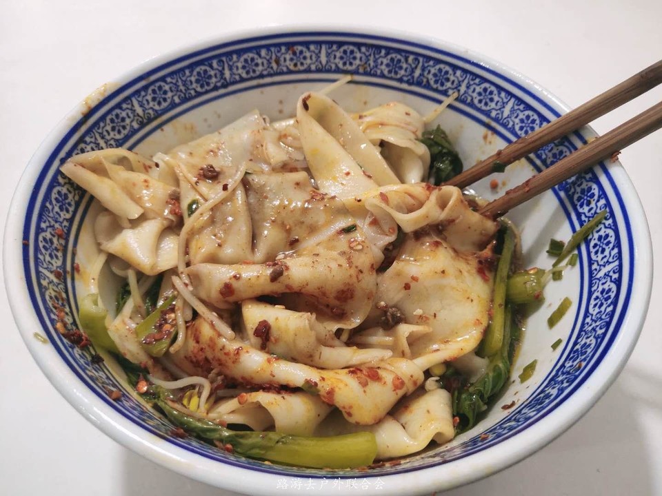 LEiaoYhwygp3QwaKkg0EsoKJSQiaRF0DRhaoLfhERkkMcTXMU329GkKENNruB0oi