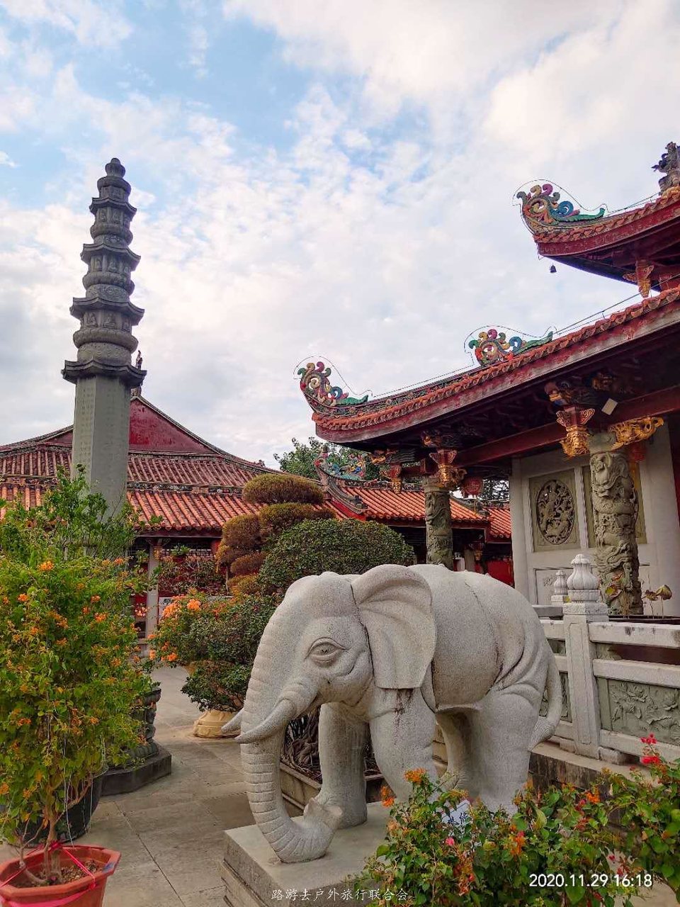 qd0Rmq_RPI-A7g_69Eb8aBJmWcGMU6OZWooQRtWTgxuW_lx80IXShF9gdwC2vgWU