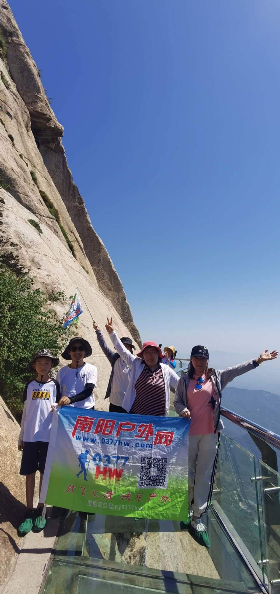 1MtI_B3r-yQ2CHrEKzXlzJrjn2FRIr8cxN4tzyFJCwc-JAQPP5UTD1BPQQQdItCt