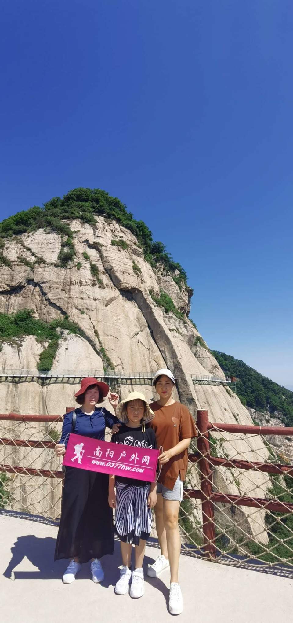 d3ioGBIm-ZPlFdnN_hqJ6L9-dNIdgCISOFbu9e1NzON-IrY_AtNp-Ckg8l2NAae6