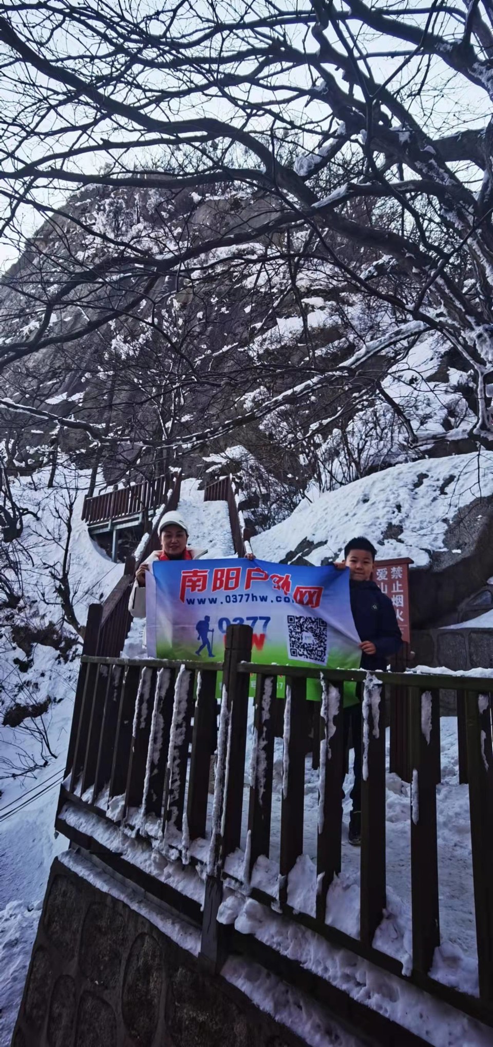 sQ1T2rZT2_PNAtWLPe-1Zhns6kzOoRCYEUFhQfxA76M9TPhWdZrJgM_KM0AD3z3K