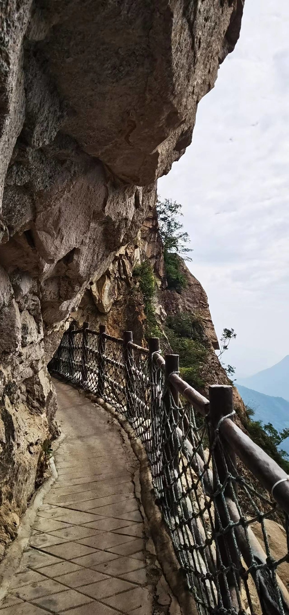 qe2wYel_F1CbE6oGOWWdAM_U-98N4uOWXSdkUYQP3FkP8-qMsSkYAktksowm6HUr