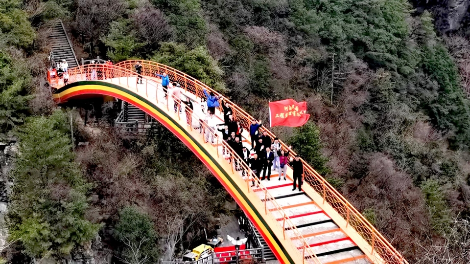 aNpcTXxUoEqumxYcWlfKM0yp0h9OElp5qsnENpiQLVRYyT721m95sT7ZWUC5Z9A4