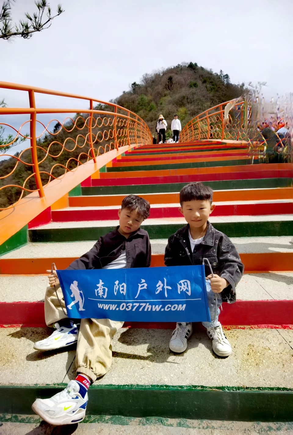 dLkqzDXEIKeXs8AXqbBe7K4WuXMN3MZXeIJhEkSdPKrQReS9QnYNVabeQekiABTl