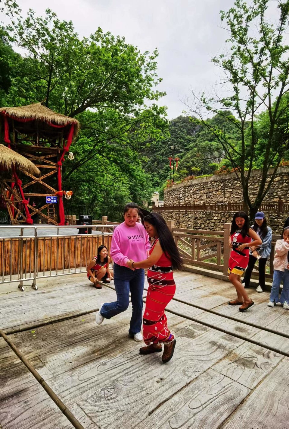 5I9JzBsd_S5ScIeQ_x_uokE7w9DcsaijoomIVQEBD_Ryd7HRbnlvYUsCZX-lIerl