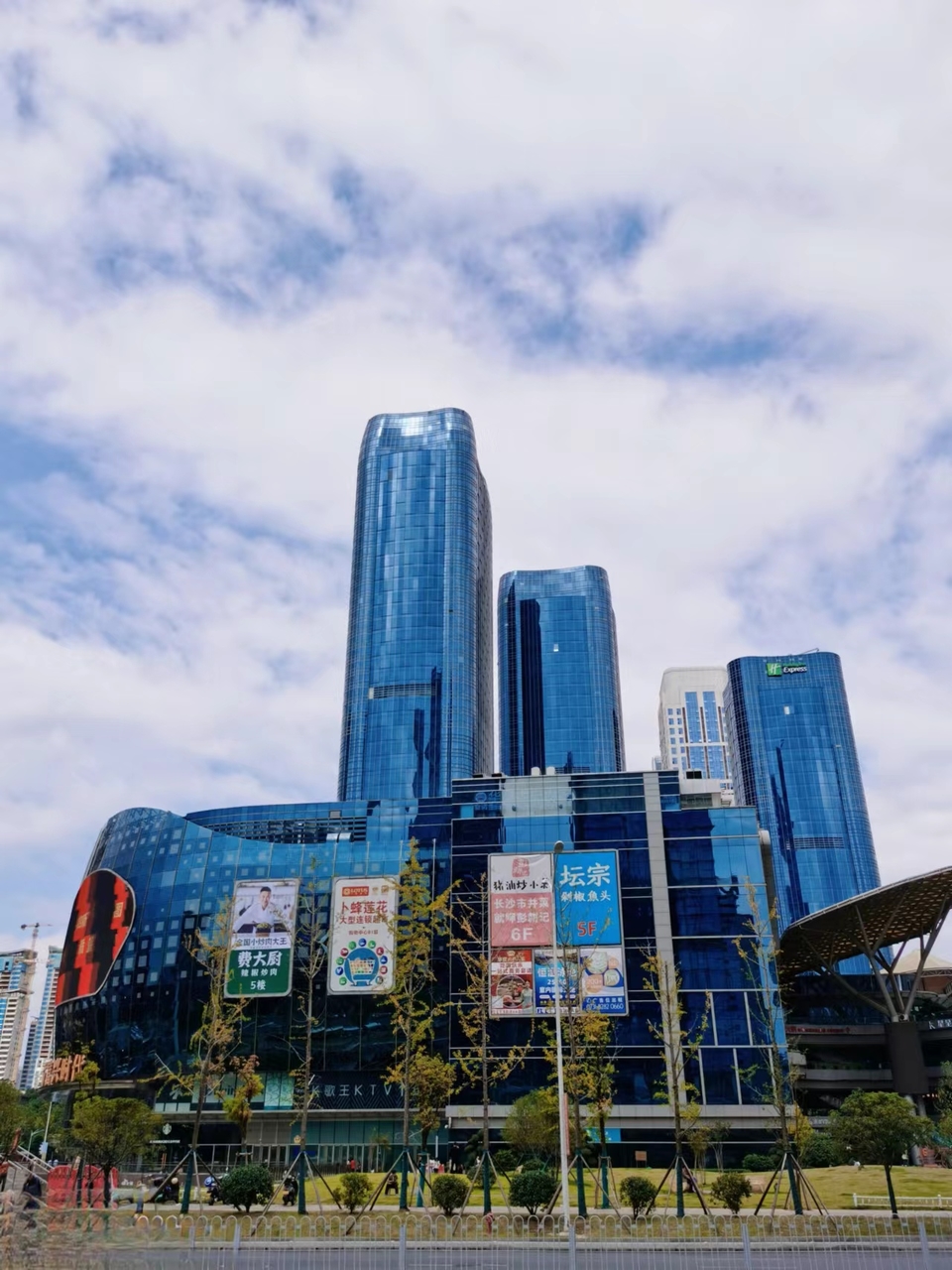 -f7LaxSgBhwQ8hCEoA7KPpC1Vzq7XE5gjl7tActfpH5U3tw3Ya5JZUidHywY9m1p