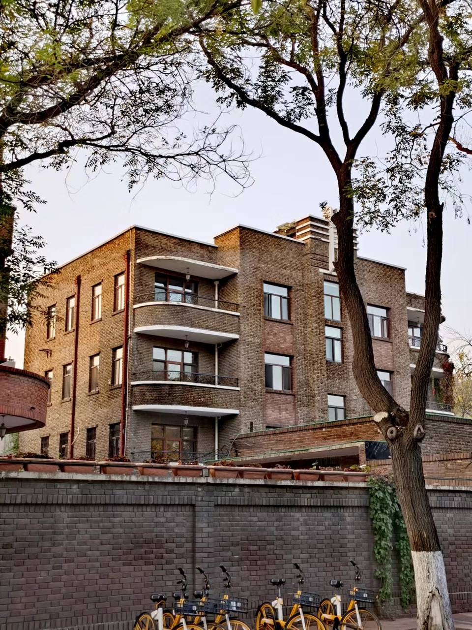 Arse734-3rN6qUUDW2G4_akksaB-k0OAgxuHDAsXyReHXXczKJc_xuSR5VYbWUgu