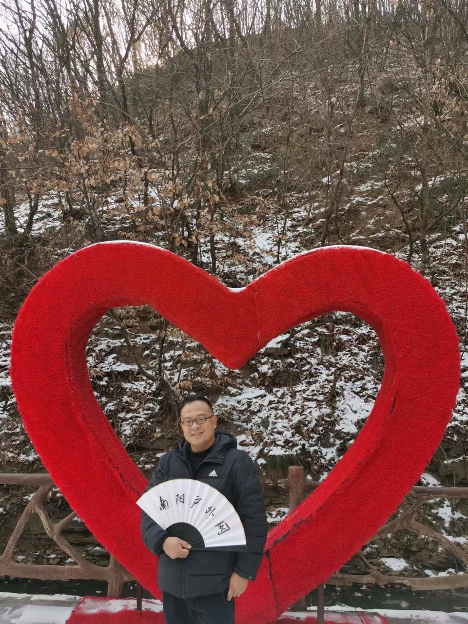 EFiB0NLppLa8_324xGUHox7kalddMj_NUD0v_kjAOvlArwunHKtJsOu1kyQoiMKZ