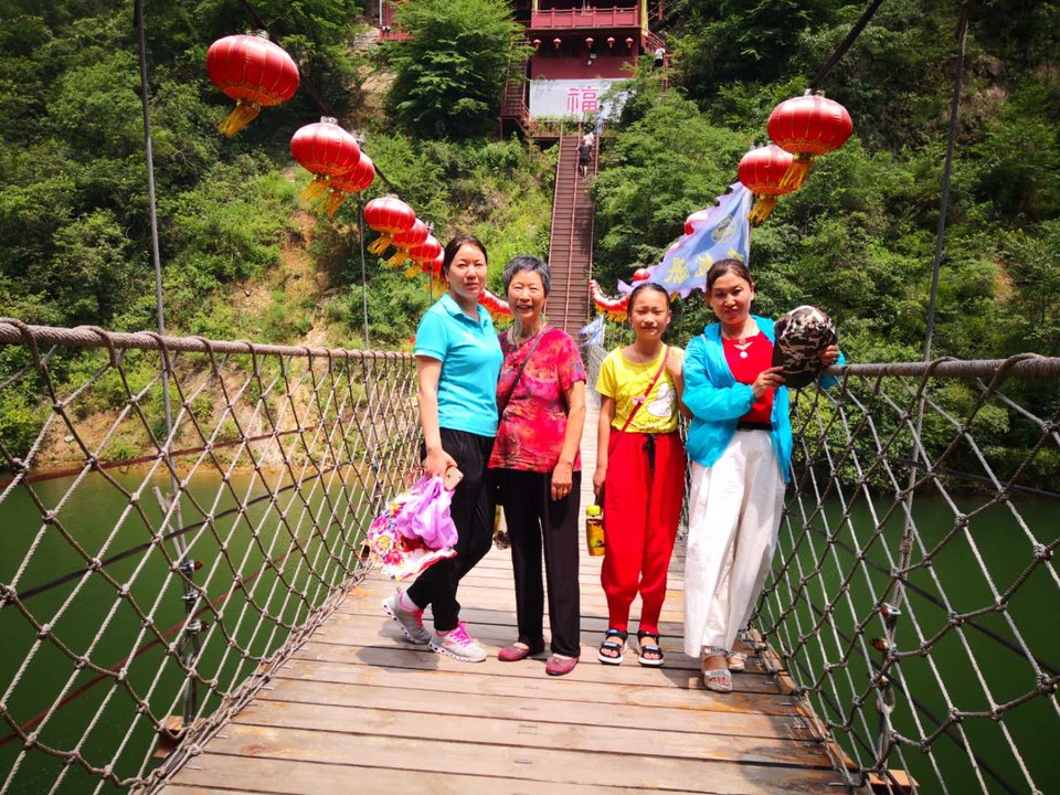 GRIDd16bJ6YM7r_hI__U01MunYb_vNW8jbDzy6O4aJ-tw64PznIHmYDIeM-U1dWZ