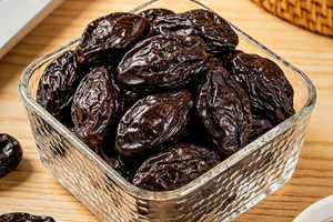 【谢老二严选】正宗新疆西梅干来了，树上熟，自然晒，颗颗饱满，软糯香甜！