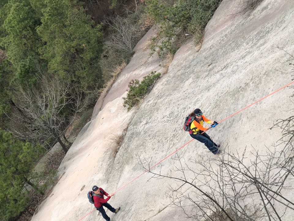 5031AD00-64A5-4AD7-A31B-AA837BE46D81