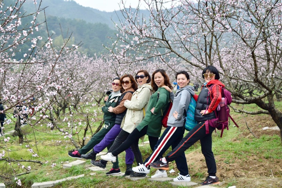 E71330A7-4D3D-41CA-9FB5-2A9BCFA28889