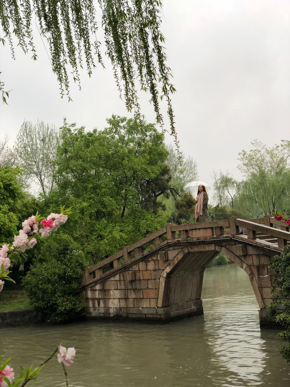 98125E1C-61A3-4176-91B7-D7149DEAFFCB