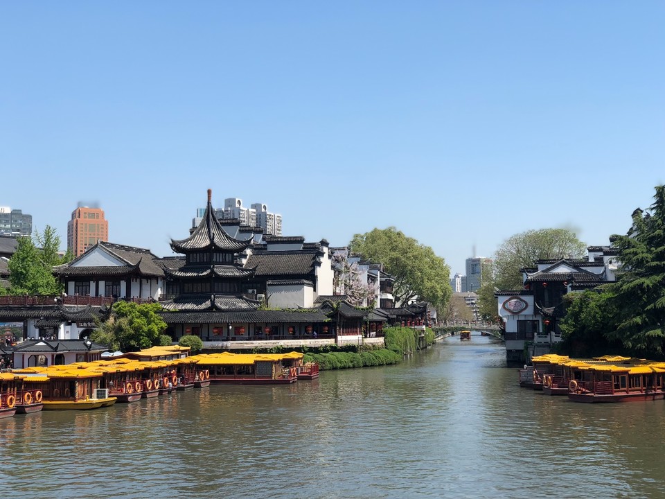 8B18DD44-BC13-4E47-AEBA-3D538E30DDAC