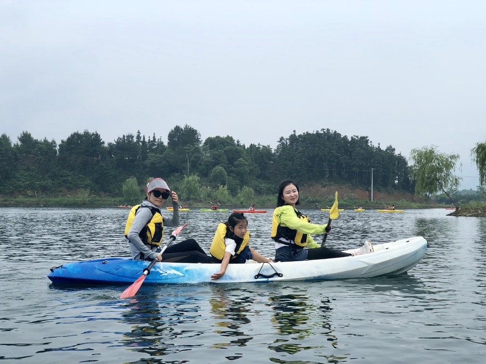 69762119-101A-4666-ADDF-9FE9274B5783