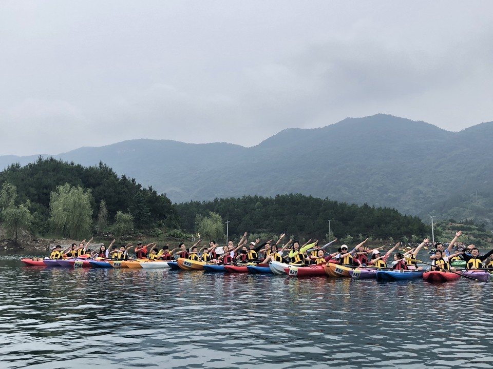 1DB2CCC7-0BF2-4090-9E99-FE29B667C0E3