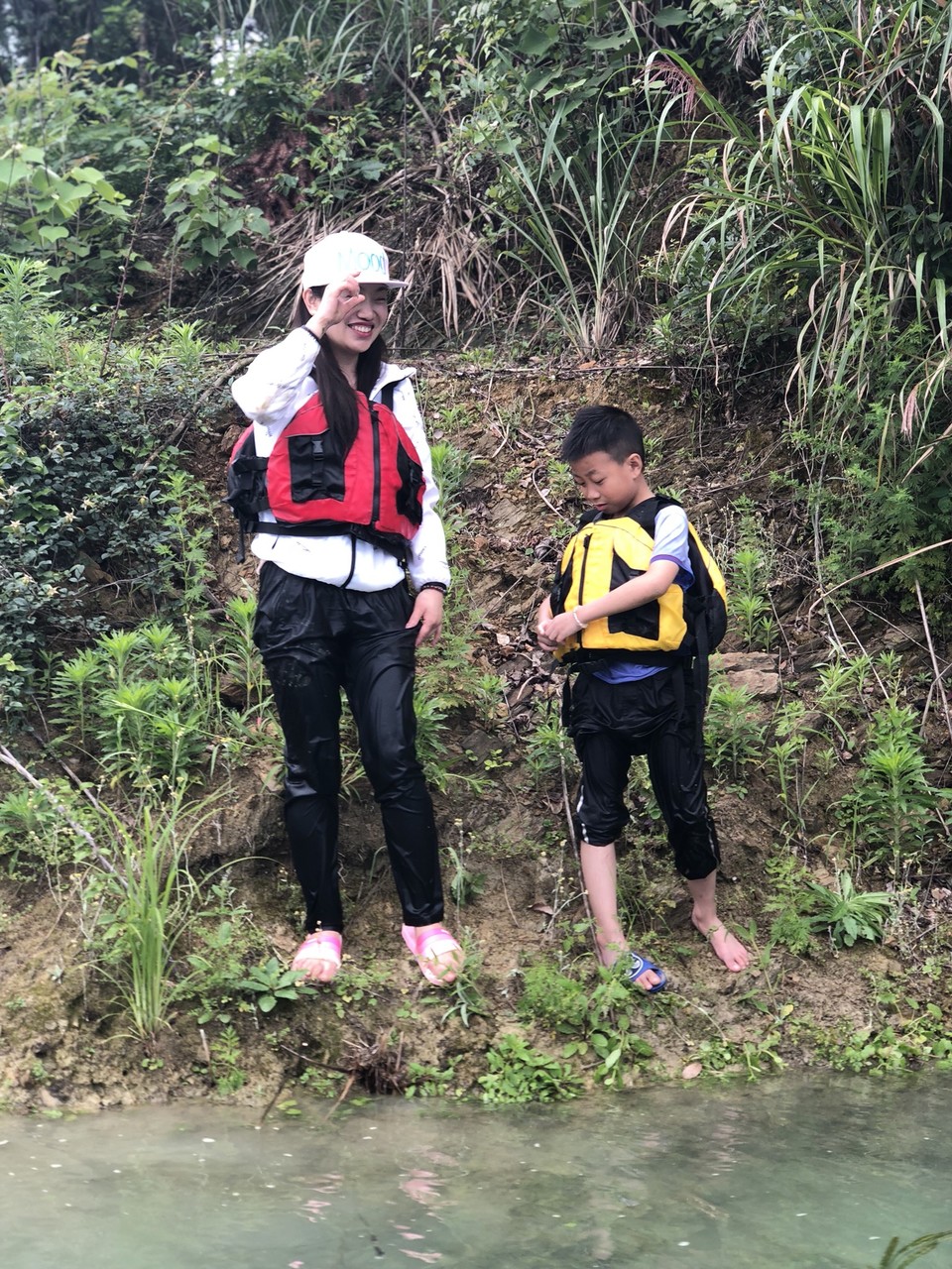 57768C7D-2676-4CAF-9CC1-C203521CD079