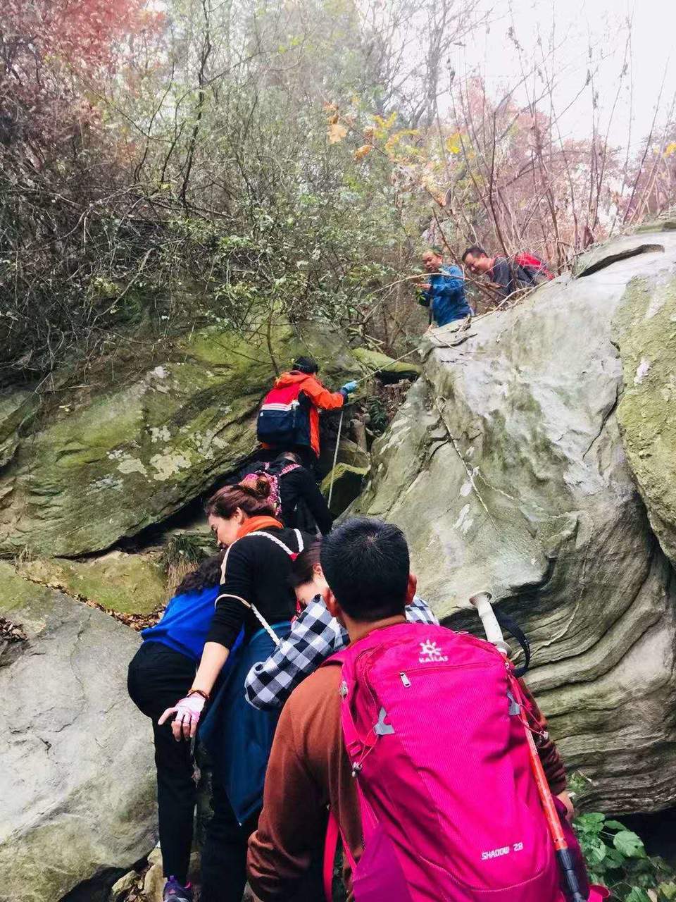 VaydYgkUbAEkW-4ouBsrEc5inwDVJrGdxiaInYkGlX7upZ-IY_EWN0tu5awy16an