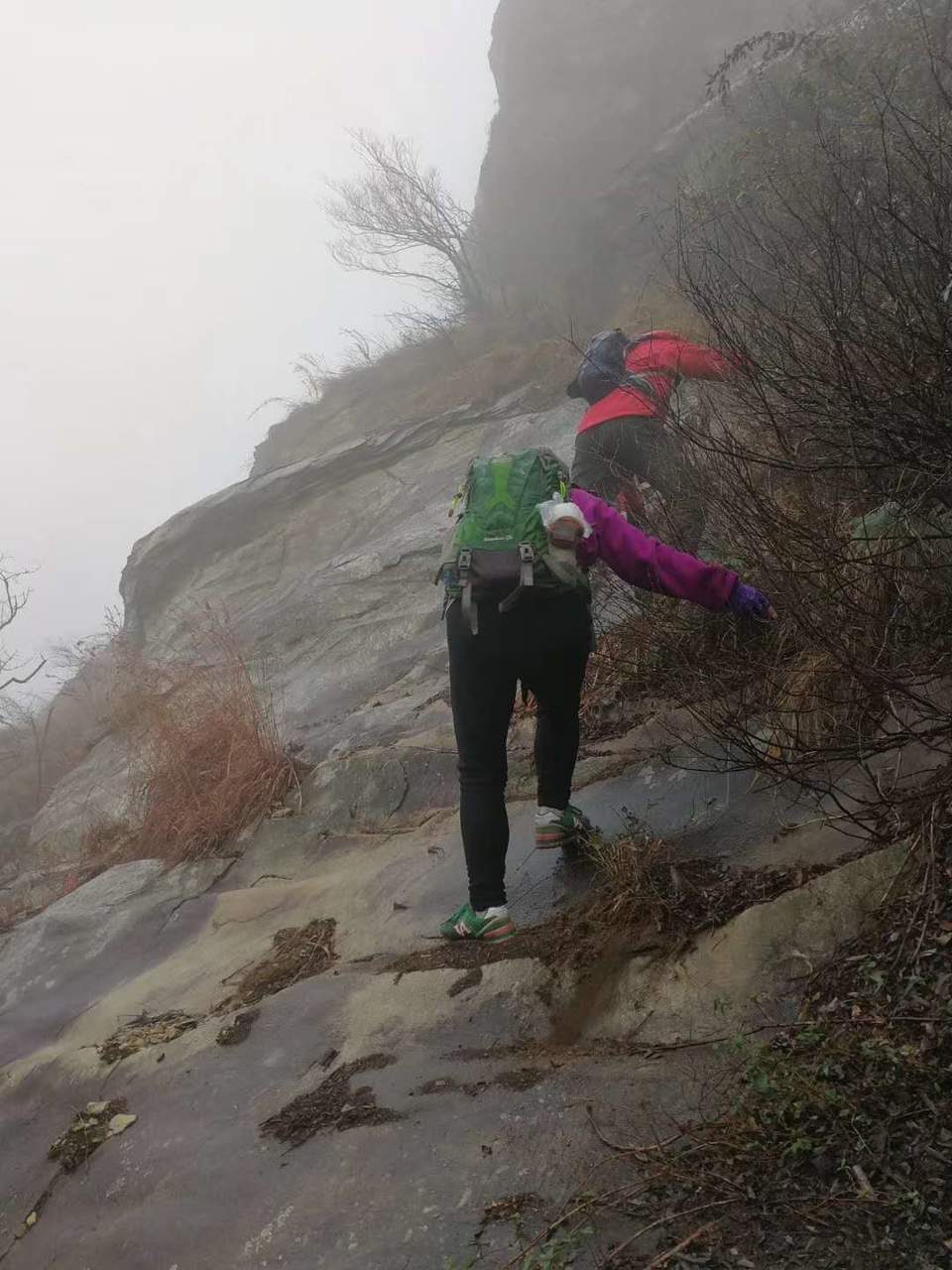 ciQoA9Tjb1LtbTe7uzLo2LBLBP1r3C_MiwZMKEcghKkBbKxX1RGDMUZ58Om98gzD