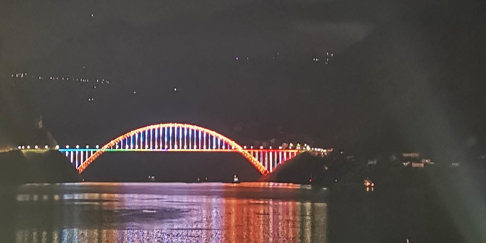 _ADlZigsNR5BTaxyQujedjef0nd80x2BztW9taX6kWce5GOhmHQue_xsdX74kI9U