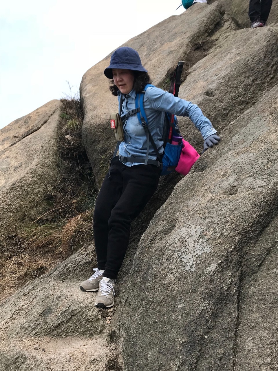 9C0F5BBD-6D5E-45F8-88C7-624A7D9D4D1C