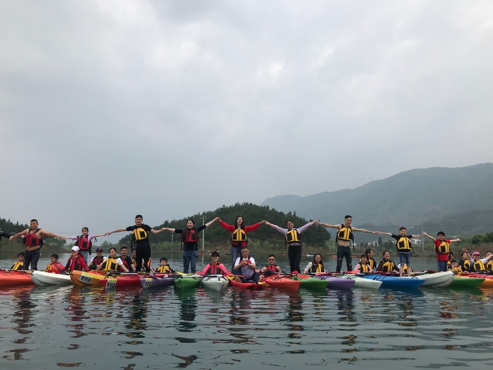 3C401C7F-68C9-406E-BAD2-146D0D2B6ABC