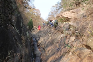 3.22号 | 周日 | 孝感 | 凤凰魔道 | 爬山 | 一日户外攀爬