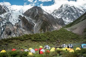 驴｜探秘梅里北坡，轻吻卡瓦格博，走进神山深处的冰川秘境7日徒步活动