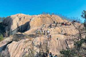 【周日|黄陂攀岩1日游】4.19  黄陂 屁屁岩趣味登山攀岩，打卡武汉2025最“火”徒步路线