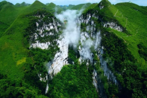 【五一|广西三门海5日游】5.1-5.5闯入现实版“塞尔达传说”！徒步打卡剑龙山-浩坤湖-三门海5日游