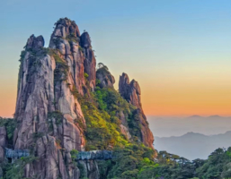 【周边/三清山2日游】7.18-19周末景德镇弦高古城+5A景区三清山2日游！