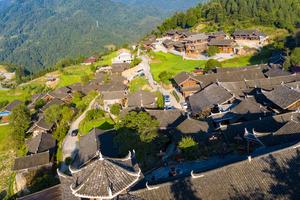 “神韵雪峰·天空之城”雪峰山山地徒步竞速赛