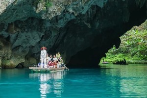 秋假活动！【柳州河池3天】小众秘境广西“仙本那”河池三门海，梧州骑楼城，柳州夜景美食
