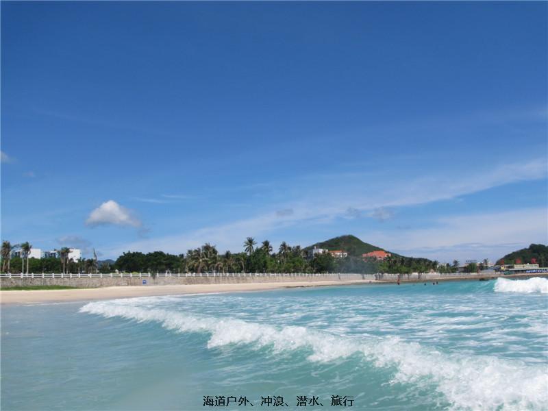 三亚比基尼美女冲浪相片