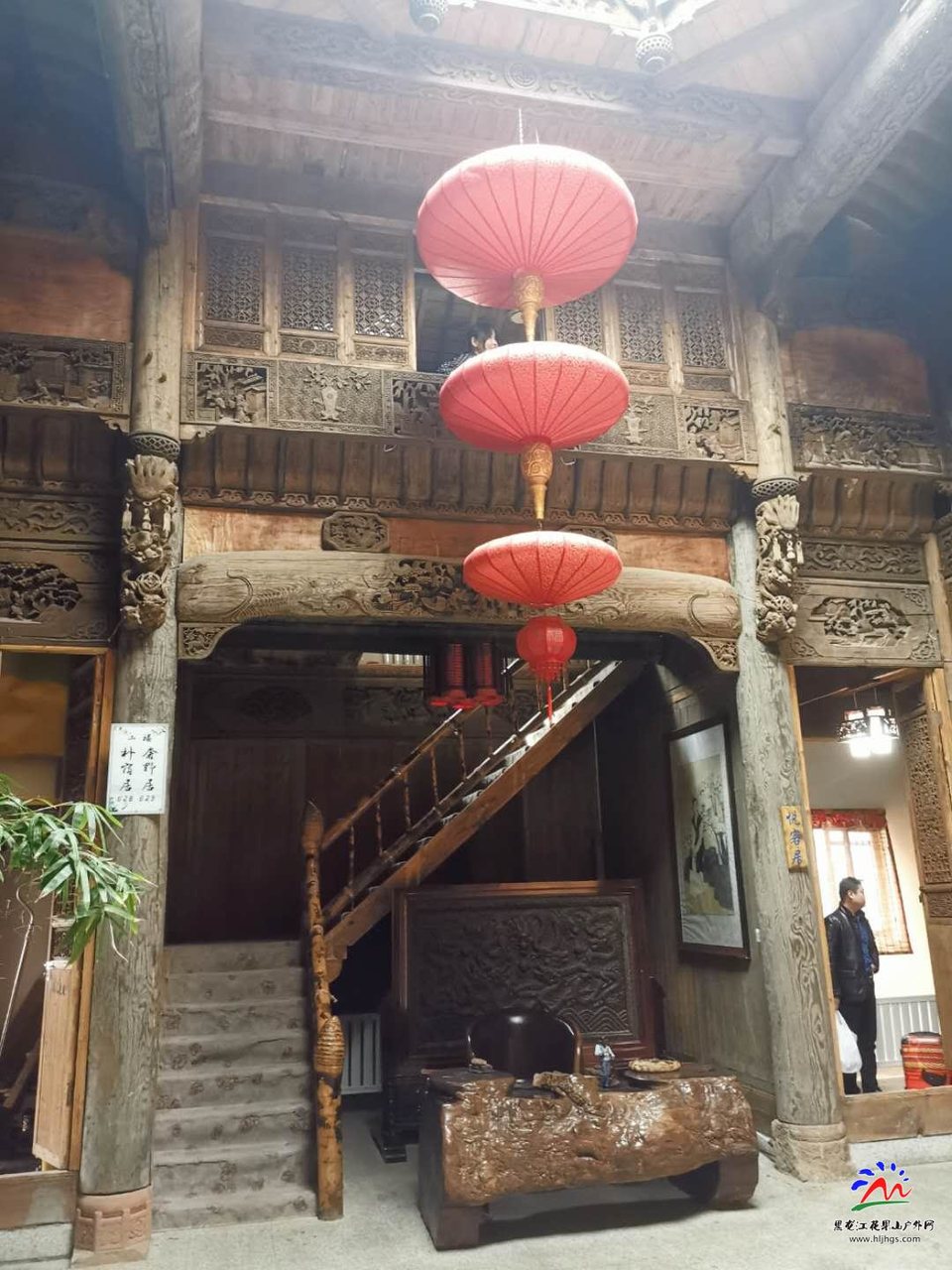 EB-7ZsTv7yAfPSo3SC-DNHL2unma4NMCsJZ-4SuEq8JucTrNh4eg5rPH5iUywSpG