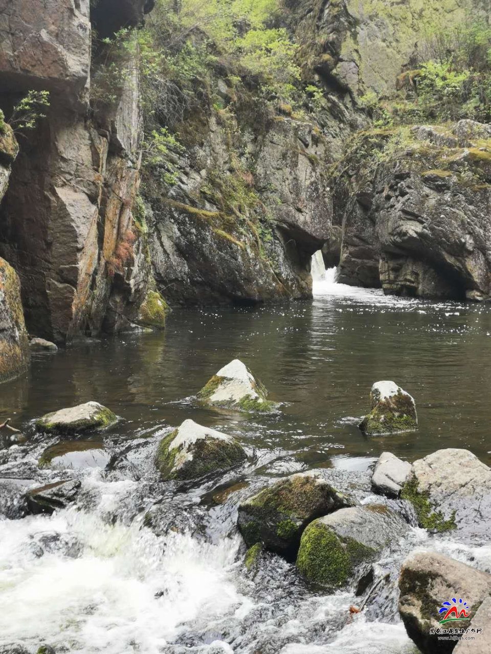 hc-TeT1EmSQzMRin8sTIwWA264F-c6I-hh6DK19JDgpgtE6R9SMBwaMlolwHuxM8