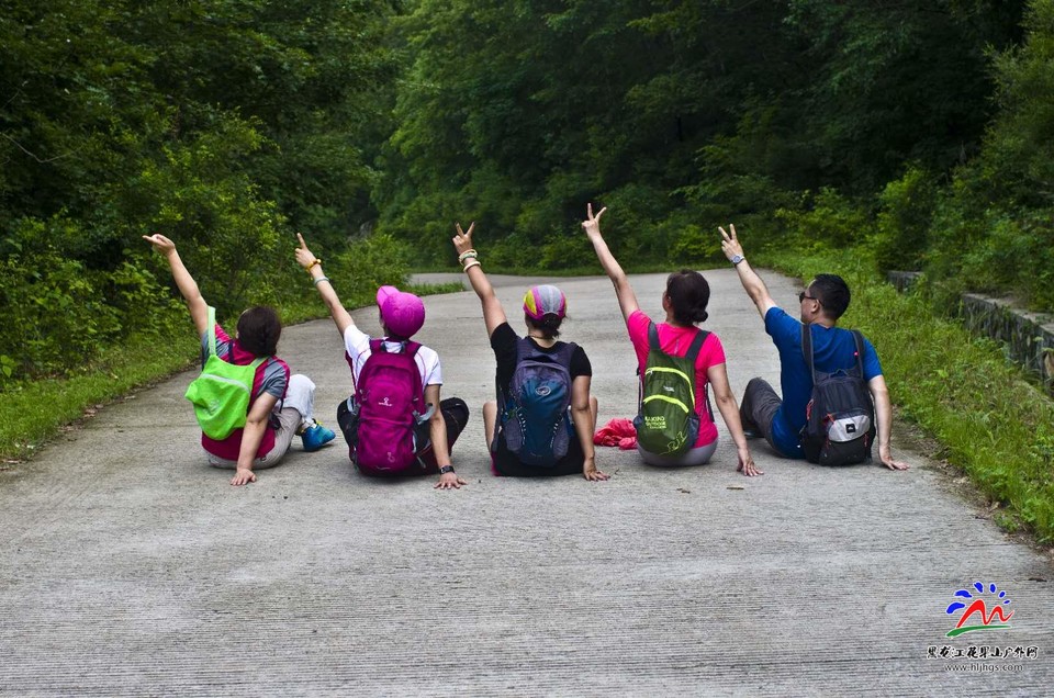 ajgGBsjSzJCKrWWbBiJ_lmn-uynycEUn82XmCmbiSmK0q3uBoHjpoT4g2wxoKRSG