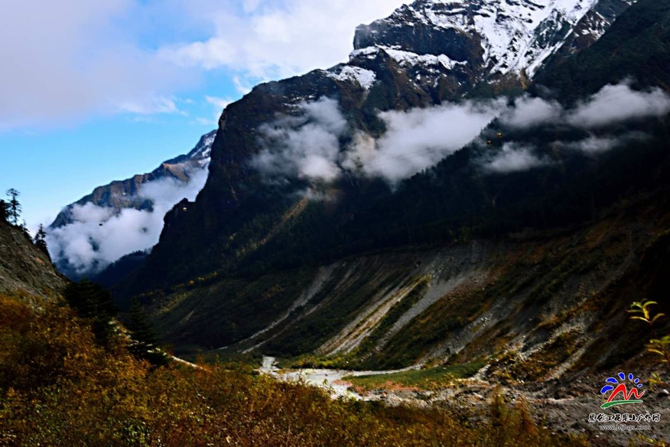 VFr0zpKOA_rZx8tYT4P_joC-ueiD-ZdECHetXU47yHieJzPCqlHemoSenqEwsW76