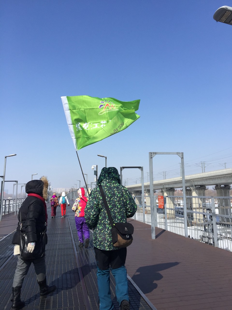 E21DA34C-AE40-437C-B9EA-EC8AD47CA1F3